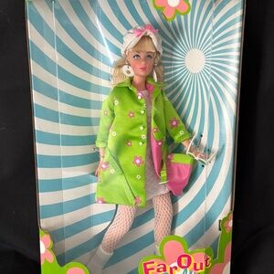 Twist 'N Turn Collection Limited Edition Far Out Barbie Doll Mattel 21911 New
